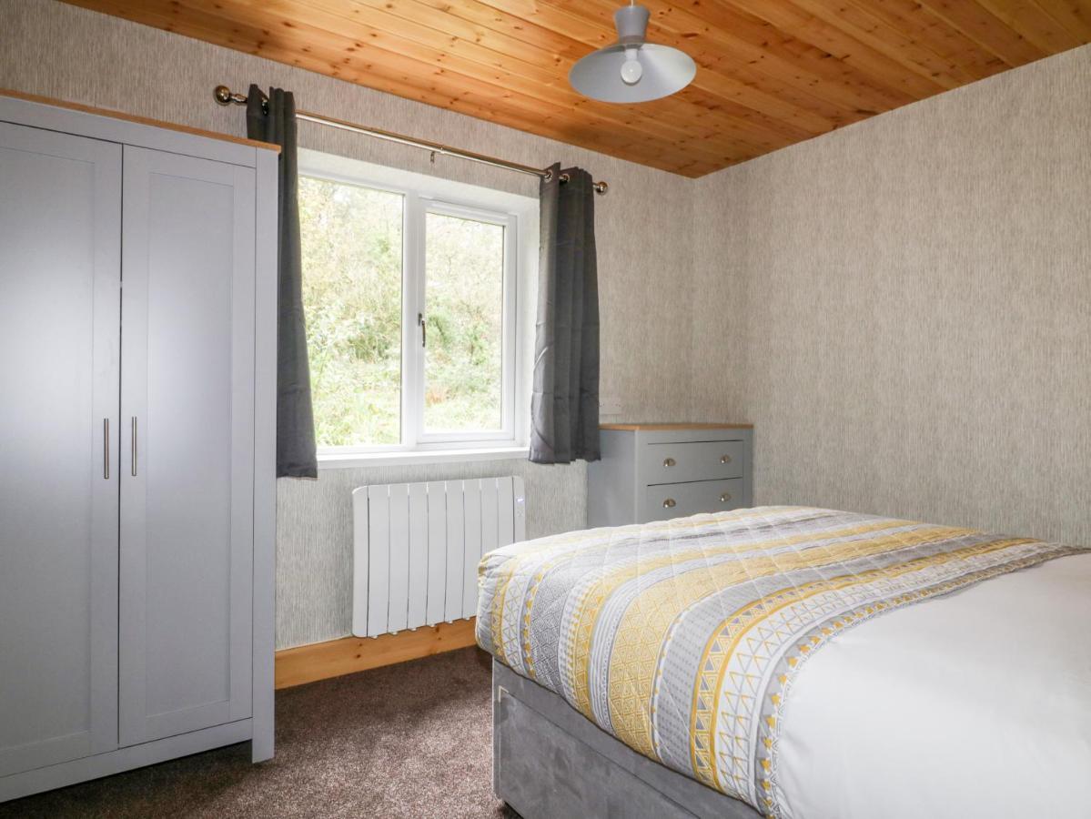 Lodge One Truro Bagian luar foto